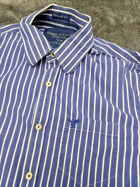 AE Mens Striped Button Down Shirt Medium Blue White Vintage Fit Coastal Y2K 3632